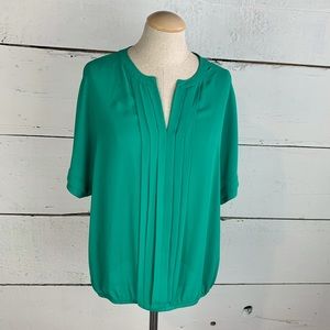 Dana buchman top size L green